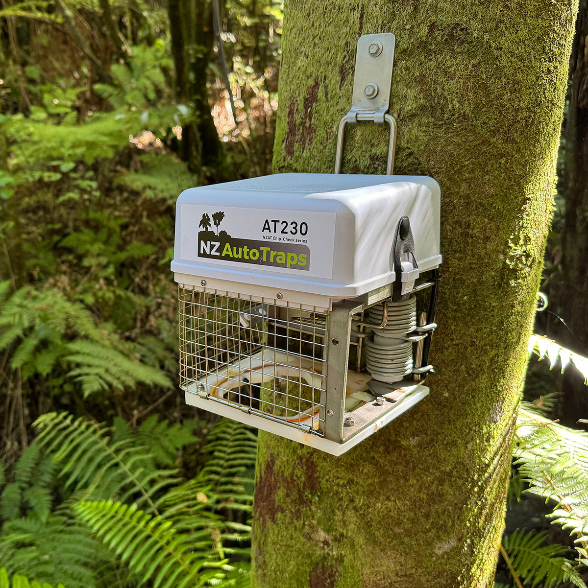 AT230 chip check to protect microchipped pets – NZ AutoTraps