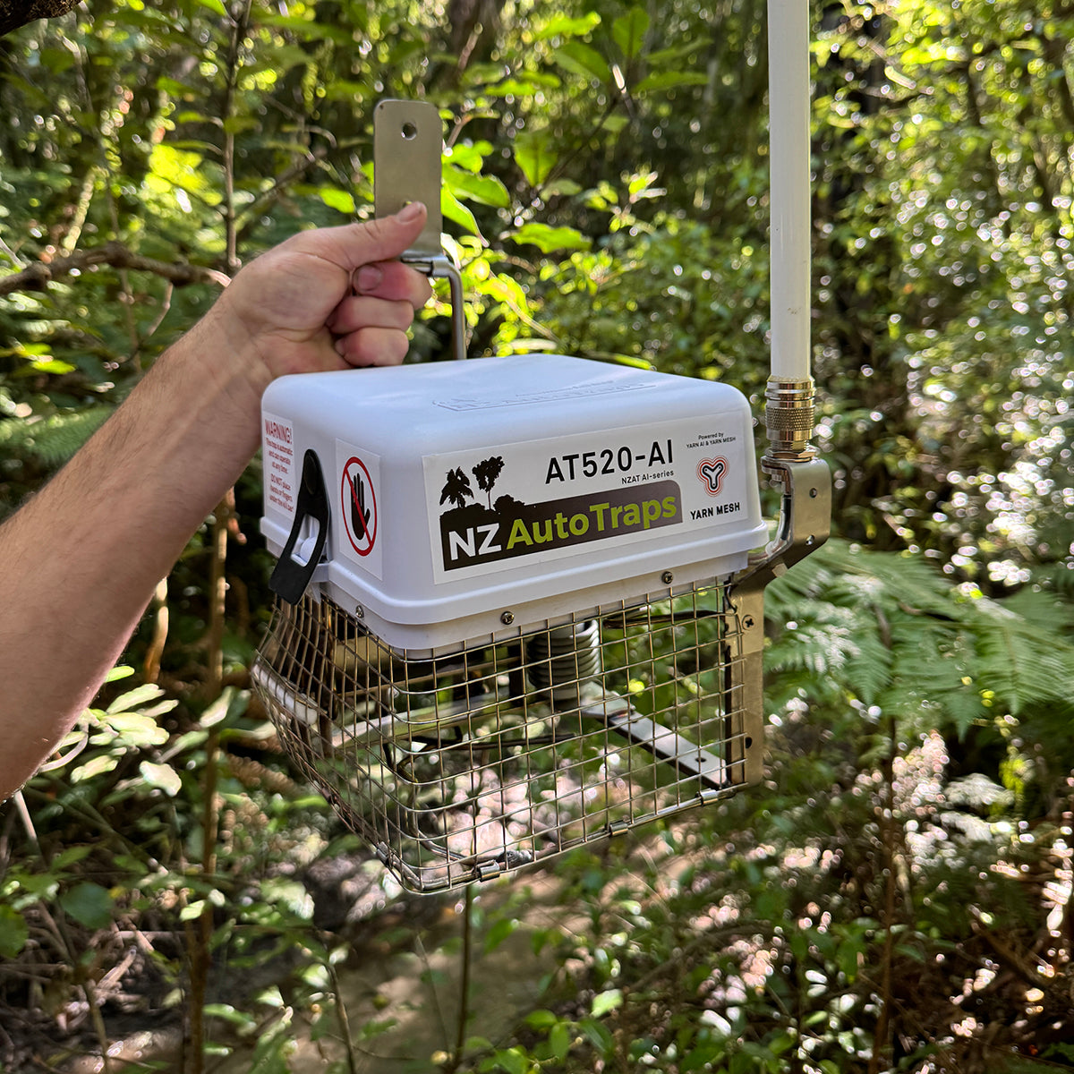 AT520-AI with species selective pest control and remote monitoring